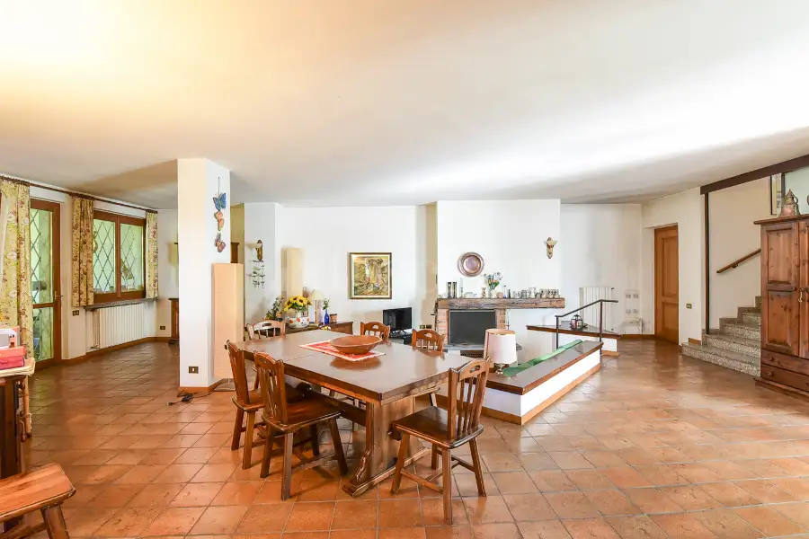 Villa in vendita di 660 mq a €790.000 (rif. 26/2025)