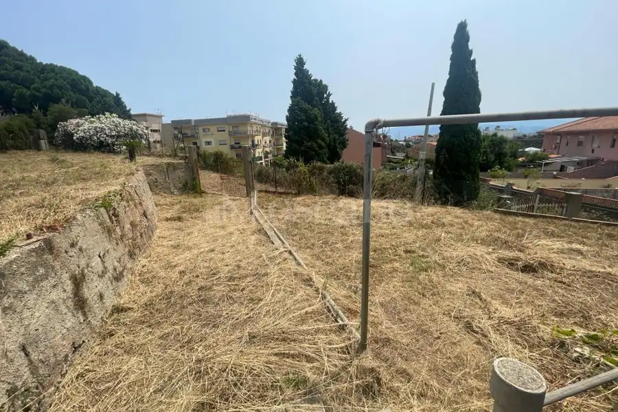 Agricolo in vendita di 820 mq a €18.000 (rif. 31/2026)