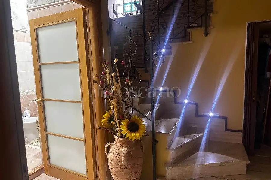 Casa Indipendente in vendita di 250 mq a €250.000 (rif. 92/2026)