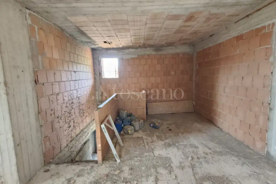 Villa in vendita di 270 mq a €75.000 (rif. 102/2025)