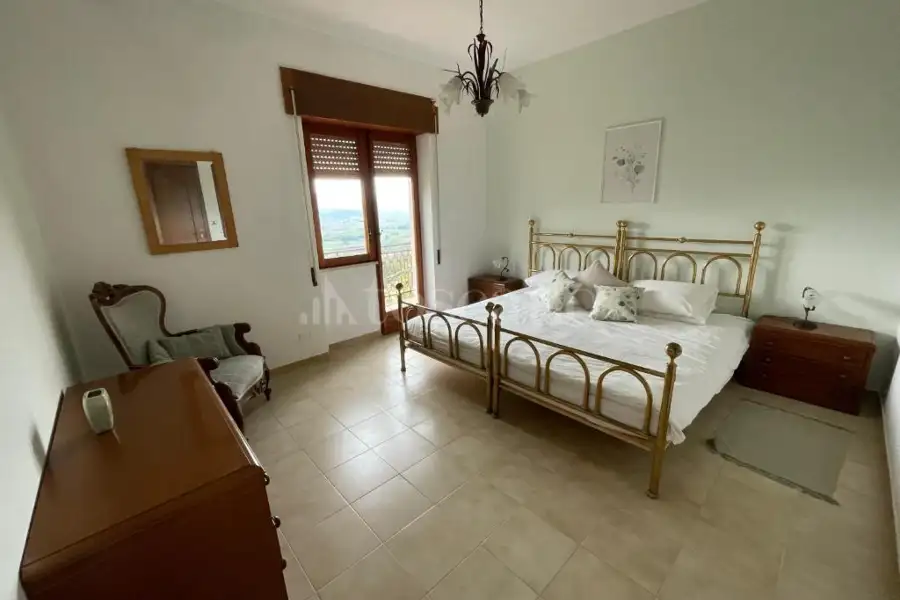 Casa Indipendente in vendita di 300 mq a €249.000 (rif. 18/2026)
