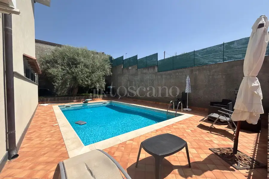 Villa in vendita di 270 mq a €490.000 (rif. 122/2026)