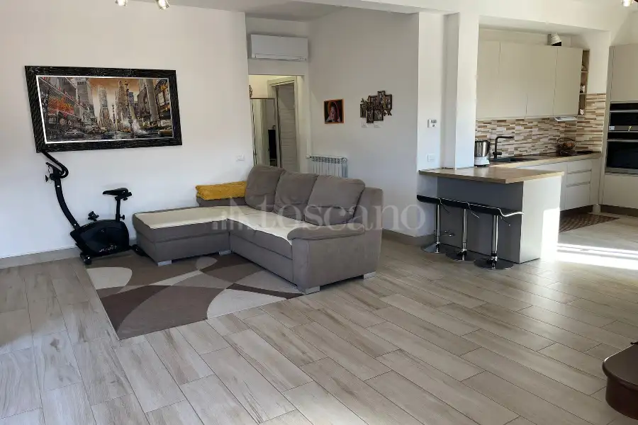 Villa Plurifamiliare in vendita di 120 mq a €359.000 (rif. 14/2026)