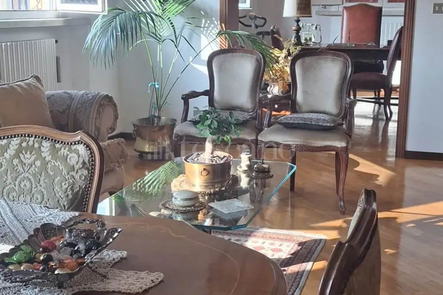 Casa in affitto di 150 mq a €2.500 (rif. 25/2026)