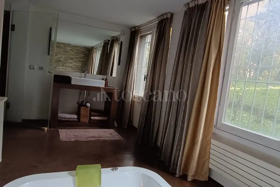 Casa in vendita di 220 mq a €835.000 (rif. 18/2025)