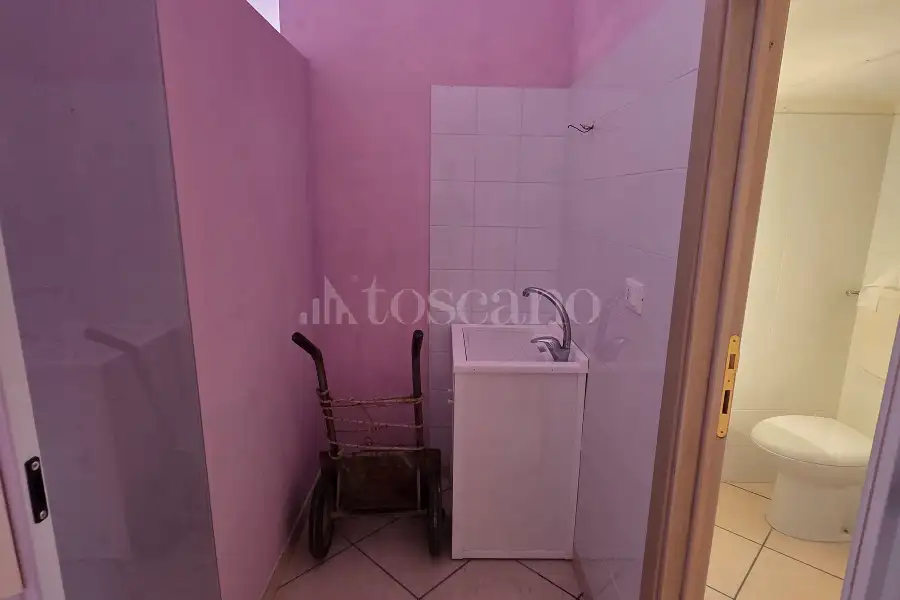 Negozio in vendita di 68 mq a €58.000 (rif. 30/2026)