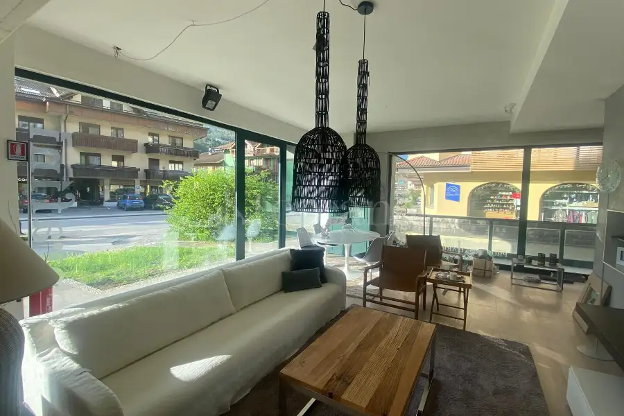 Negozio in vendita di 480 mq a €760.000 (rif. 15/2025)