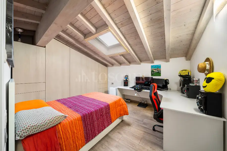 Villa in vendita di 350 mq a €980.000 (rif. 70/2025)