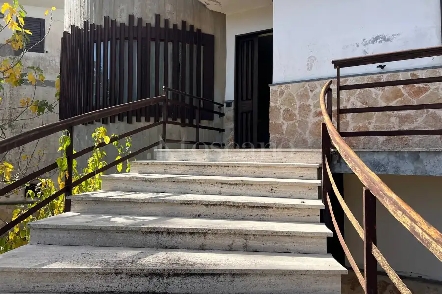 Villa in vendita di 396 mq a €445.000 (rif. 168/2025)