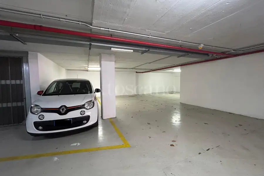 Posto Auto in vendita di 100 mq a €199.000 (rif. 36/2025)