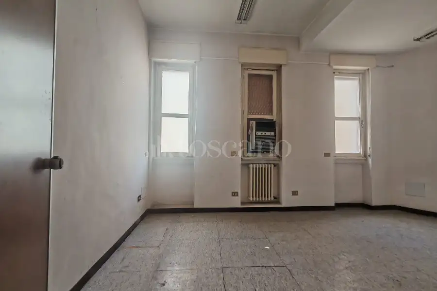 Palazzo in vendita di 800 mq a €1.300.000 (rif. 25/2026)