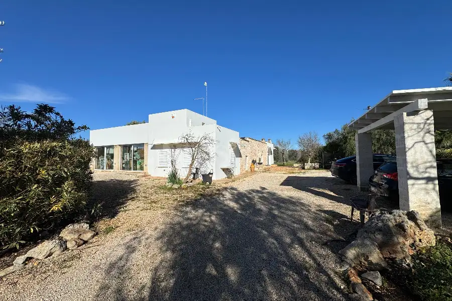Villa in vendita di 170 mq a €780.000 (rif. 3/2026)