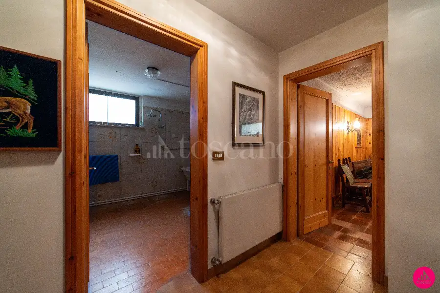 Casa Indipendente in vendita di 370 mq a €380.000 (rif. 8/2026)