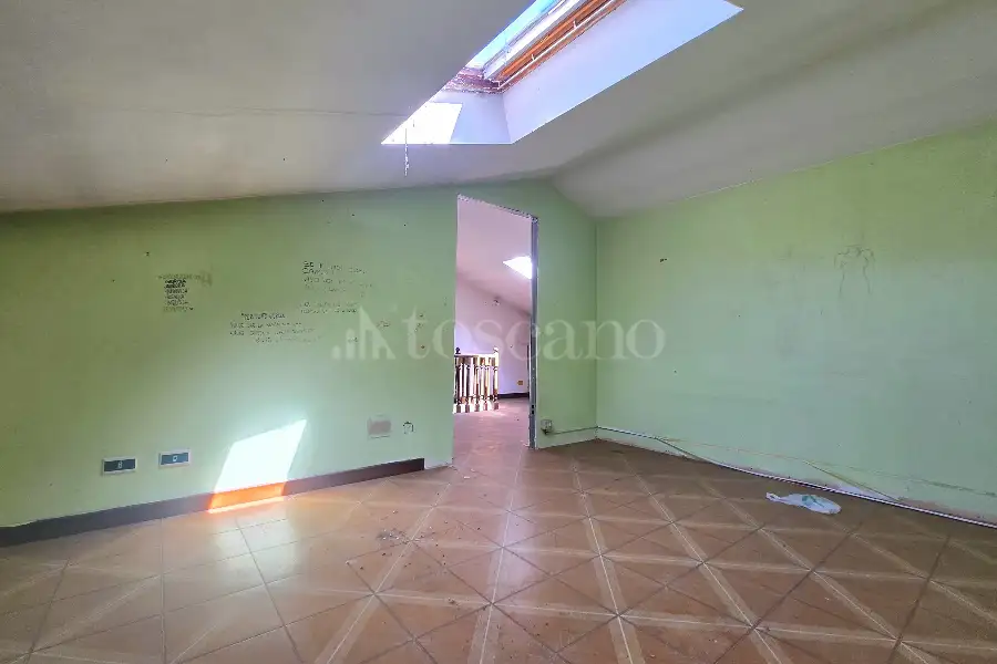 Casa Indipendente in vendita di 350 mq a €163.000 (rif. 30/2025)
