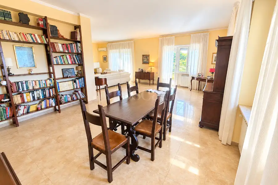 Villa in vendita di 320 mq a €549.000 (rif. 37/2026)