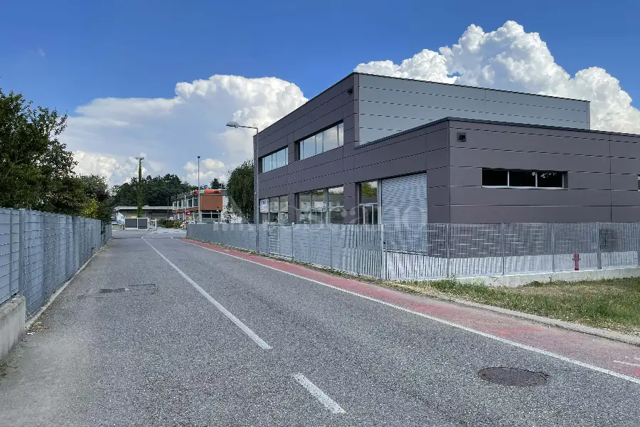 Capannone in affitto di 300 mq a €2.700 (rif. 11/2024)