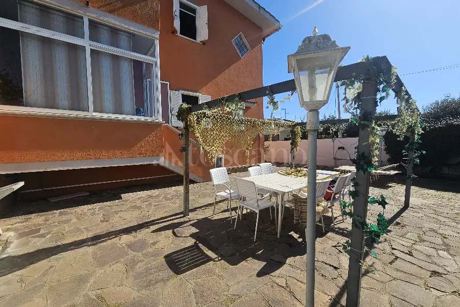 Villa Bifamiliare in vendita di 200 mq a €299.000 (rif. 141/2025)