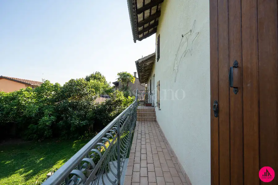 Casa Indipendente in vendita di 360 mq a €320.000 (rif. 128/2026)