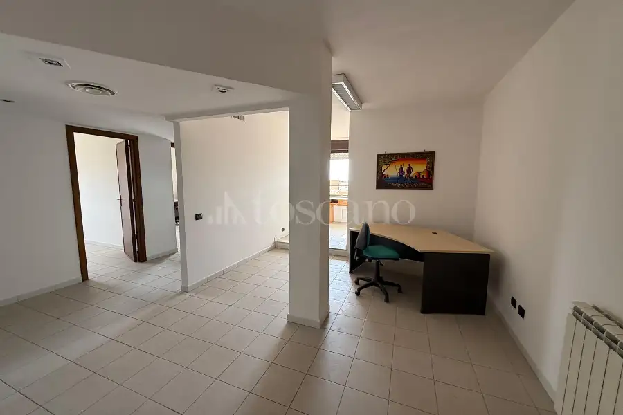 Ufficio in vendita di 120 mq a €235.000 (rif. 50/2026)