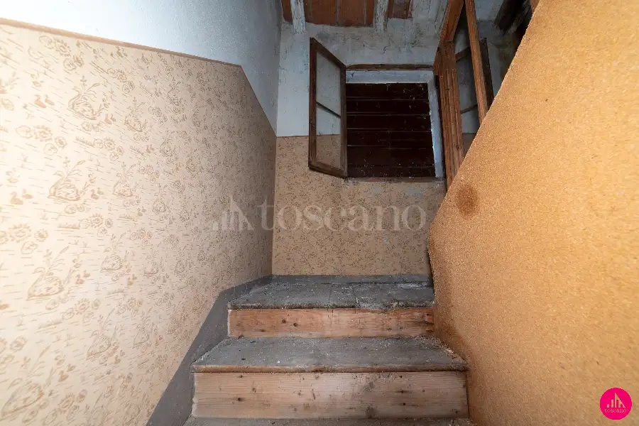 Rustico in vendita di 170 mq a €85.000 (rif. 8/2026)