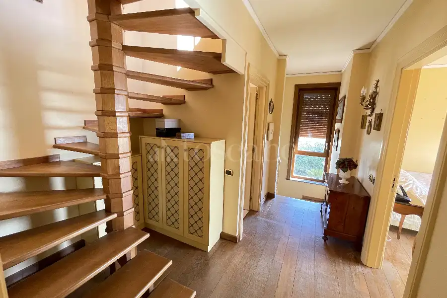 Villa in vendita di 500 mq a €1.500.000 (rif. 45/2025)