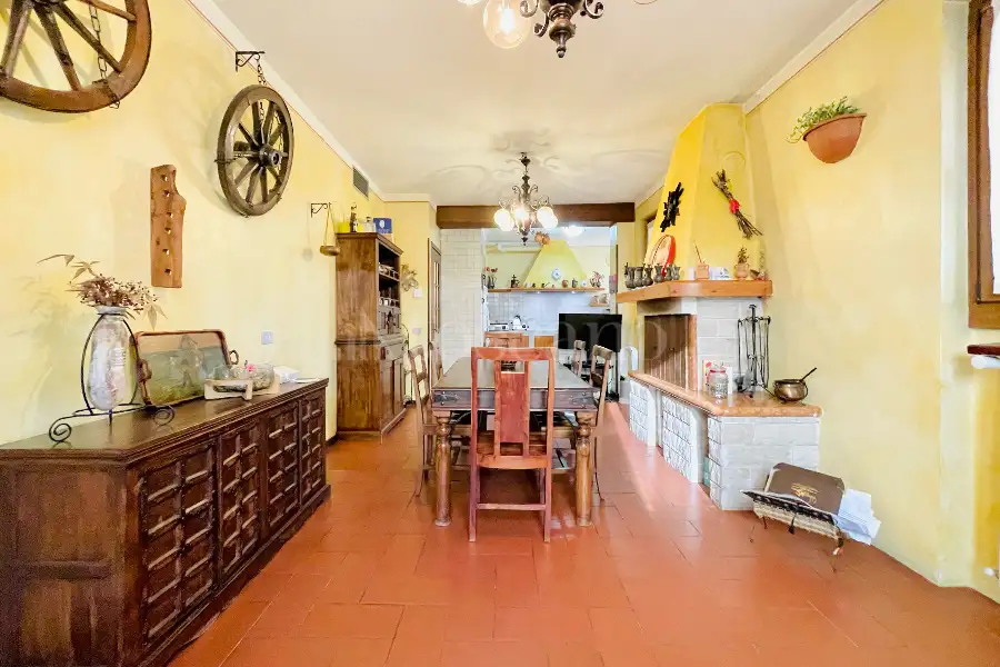 Villa in vendita di 410 mq trattativa riservata (rif. 112/2024)