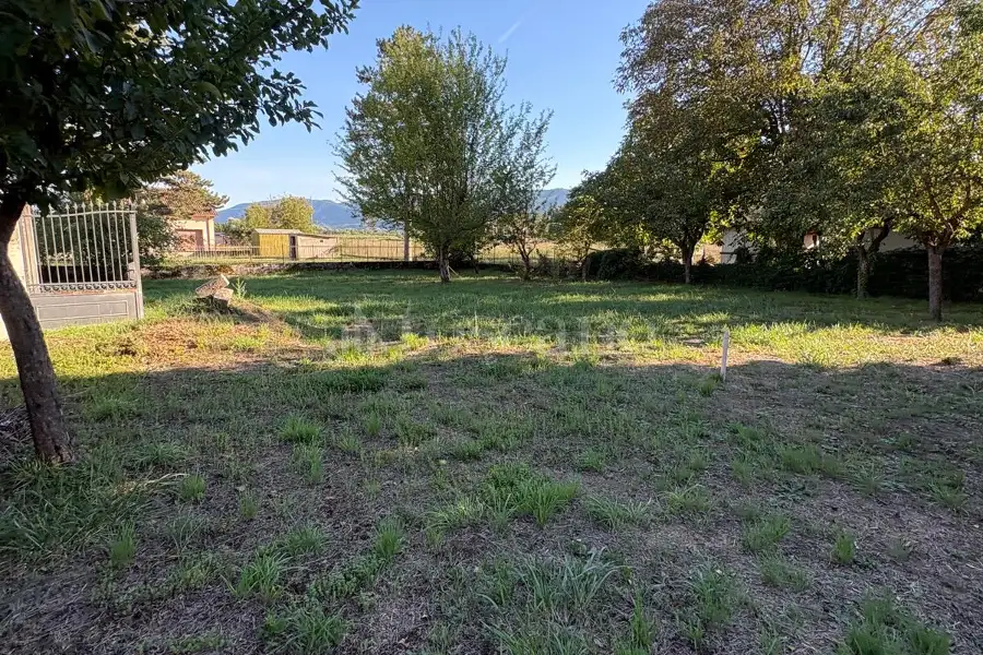 Edificabile Residenziali in vendita di 700 mq a €67.000 (rif. 67/2026)