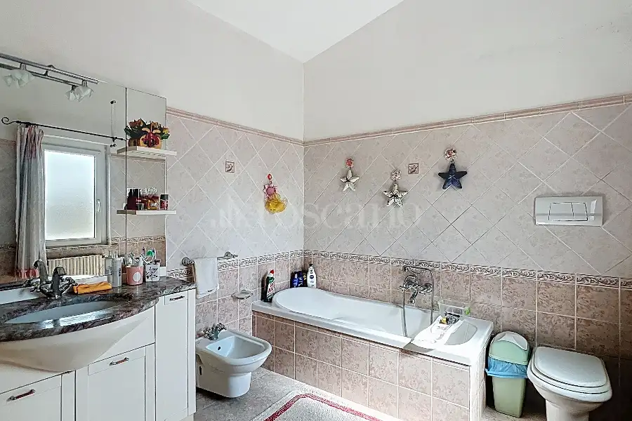 Casa Indipendente in vendita di 300 mq a €280.000 (rif. 85/2025)