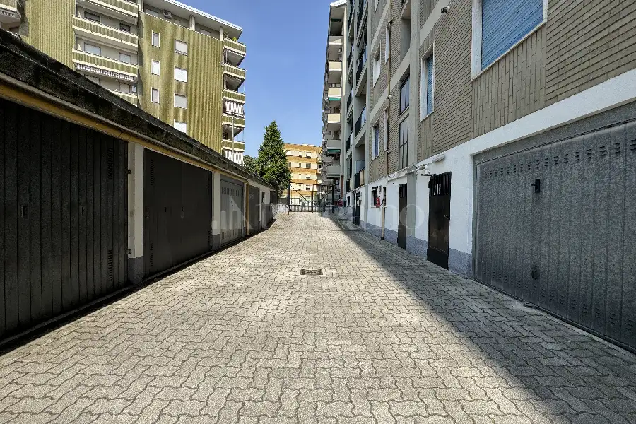 Box in vendita di 13 mq a €25.000 (rif. 9/2026)
