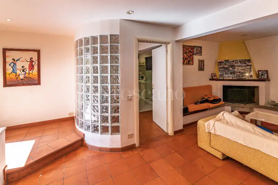 Villino a Schiera in vendita di 200 mq a €220.000 (rif. 7/2026)