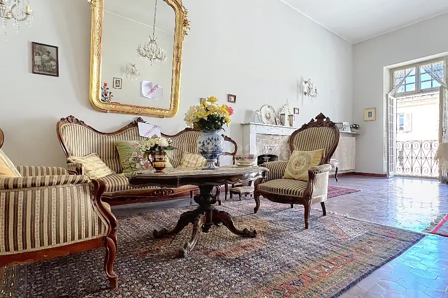 Casa in vendita di 320 mq a €495.000 (rif. 119/2025)