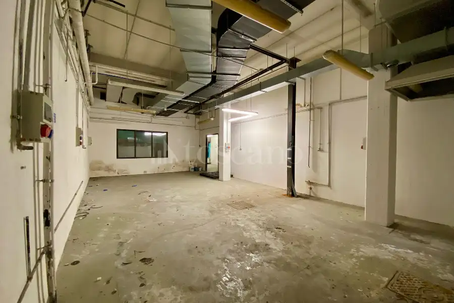 Magazzino in vendita di 450 mq a €125.000 (rif. 7/2025)