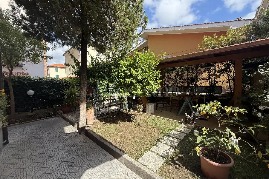 Casa in vendita di 100 mq a €325.000 (rif. 8/2026)