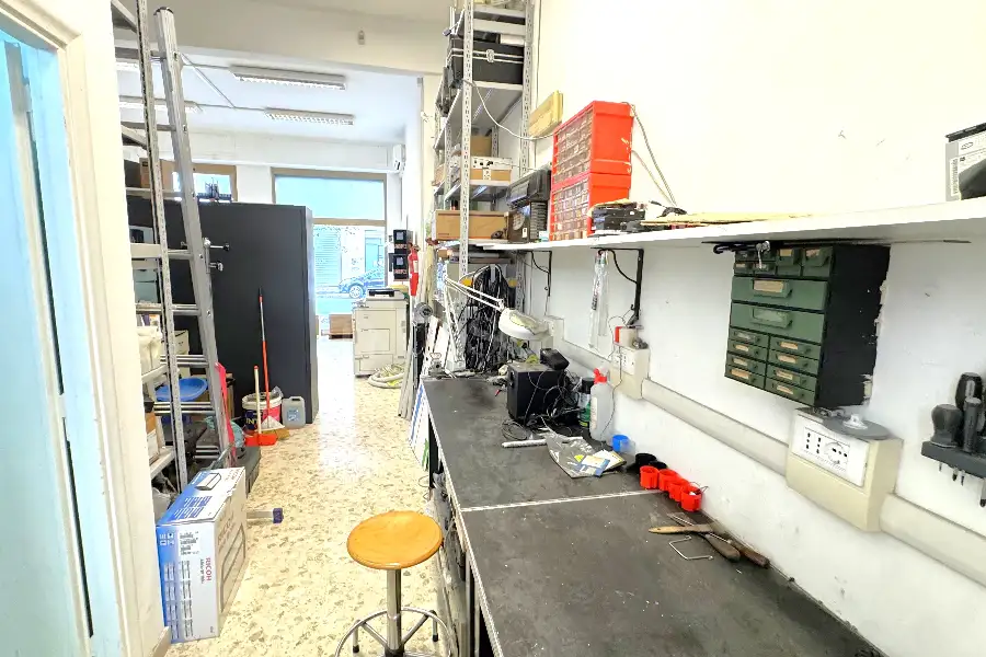 Negozio in vendita di 44 mq a €57.000 (rif. 22/2026)