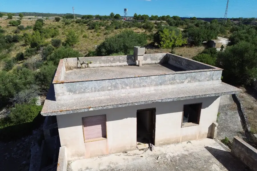 Villa in vendita di 10.000 mq a €230.000 (rif. 99/2025)