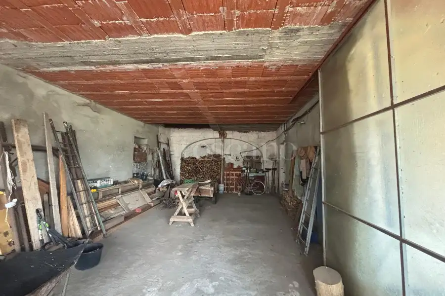 Casale in vendita di 840 mq a €650.000 (rif. 38/2026)