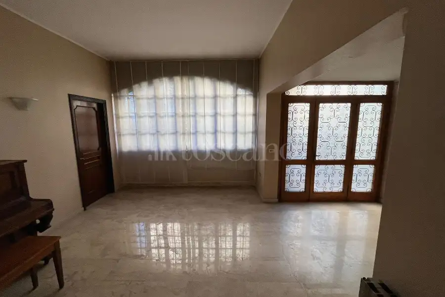Villa in vendita di 500 mq a €455.000 (rif. 56/2025)