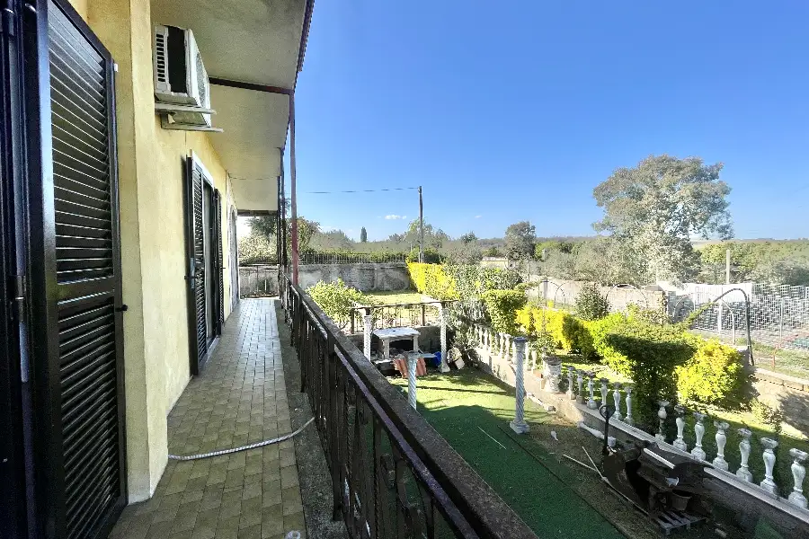 Villa in vendita di 460 mq a €400.000 (rif. 17/2026)