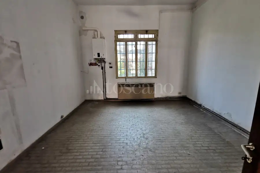 Negozio in vendita di 140 mq a €70.000 (rif. 35/2026)