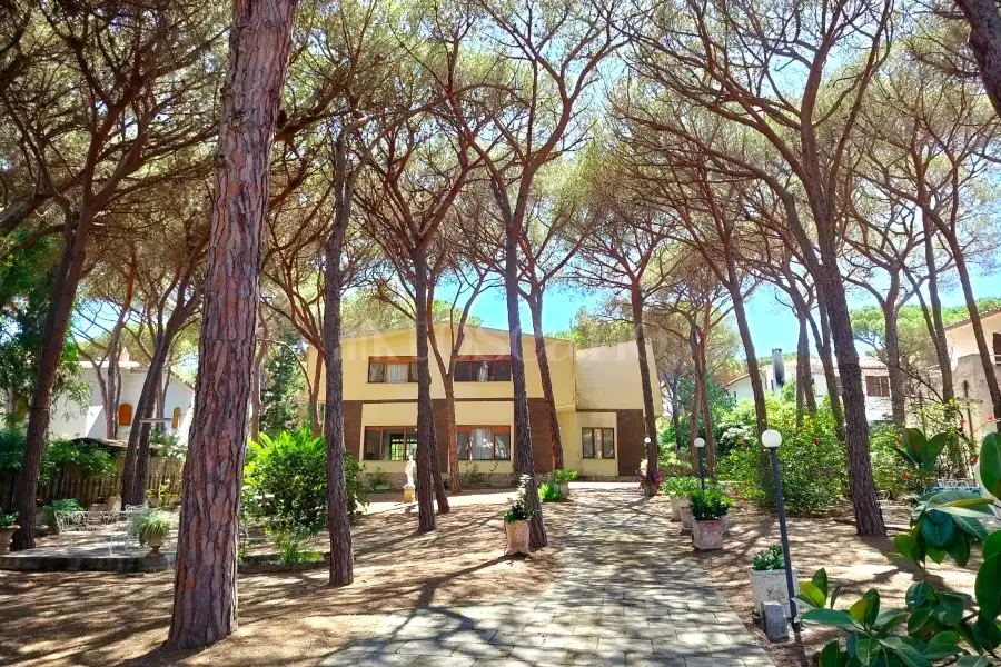 Villa in vendita di 280 mq a €845.000 (rif. 45/2025)