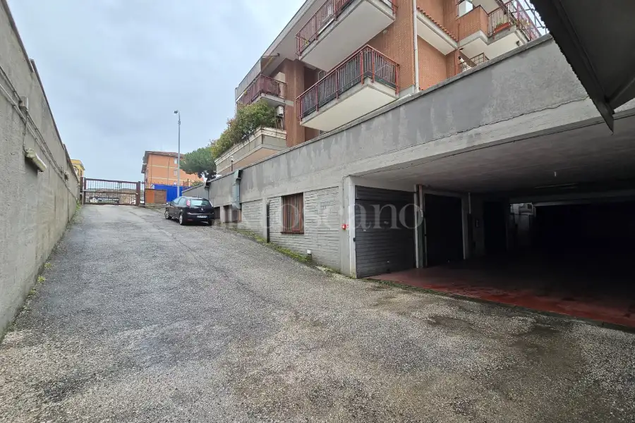 Box in vendita di 40 mq a €75.000 (rif. 8/2026)