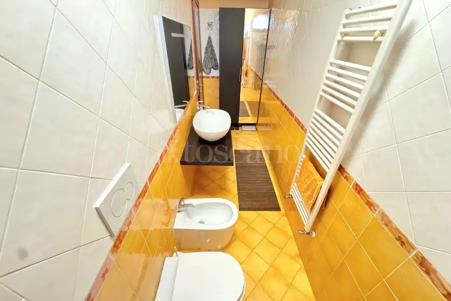 Villa Bifamiliare in vendita di 200 mq a €610.000 (rif. 4/2026)
