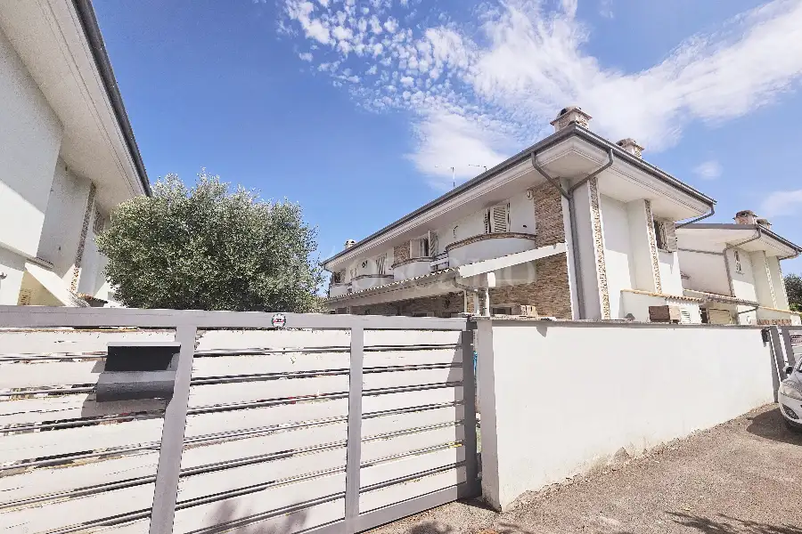 Villa Plurifamiliare in vendita di 120 mq a €239.000 (rif. 80/2025)