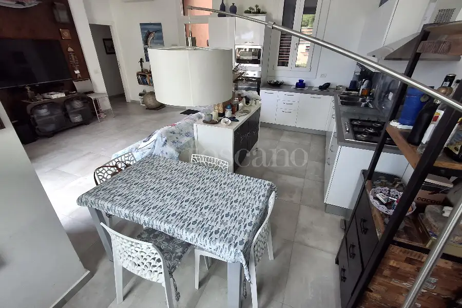 Attico in vendita di 96 mq a €590.000 (rif. 16/2026)