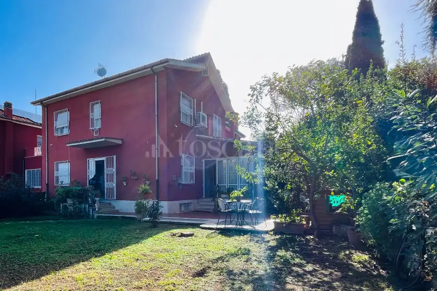 Villa in vendita di 337 mq a €719.000 (rif. 51/2025)