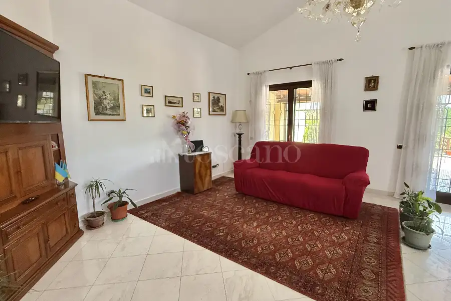 Villa in vendita di 165 mq a €899.000 (rif. 12/2026)