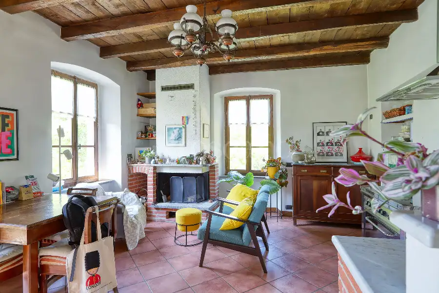Villa Plurifamiliare in vendita di 310 mq a €515.000 (rif. 161/2026)
