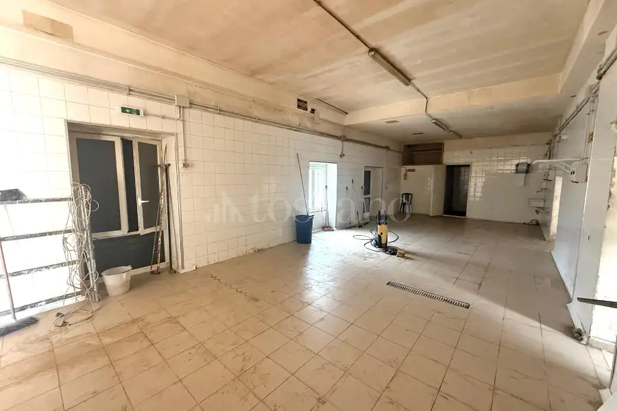 Laboratorio in vendita di 136 mq a €175.000 (rif. 15/2026)