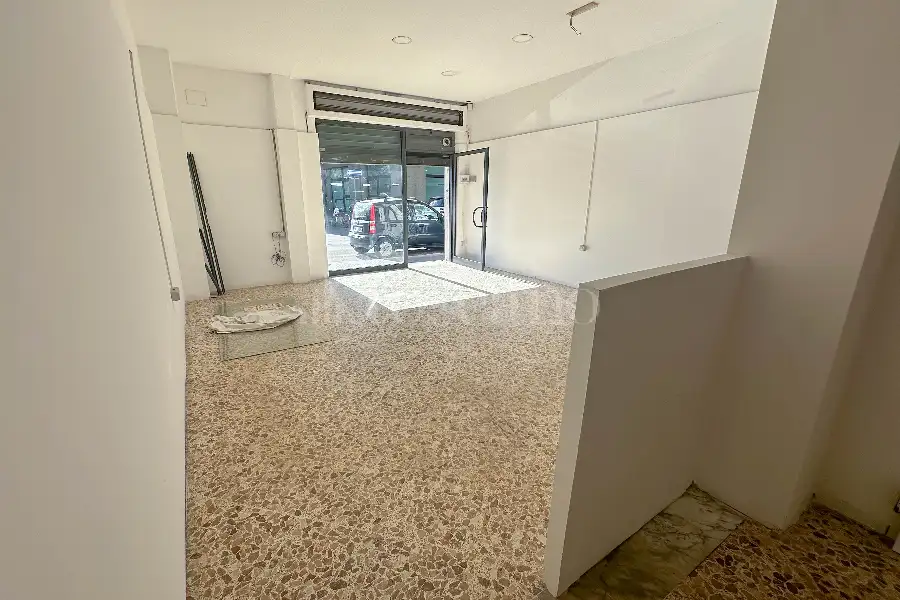 Negozio in vendita di 60 mq a €85.000 (rif. 22/2026)