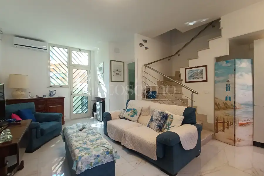 Villino a Schiera in affitto di 110 mq a €800 (rif. 95/2026)